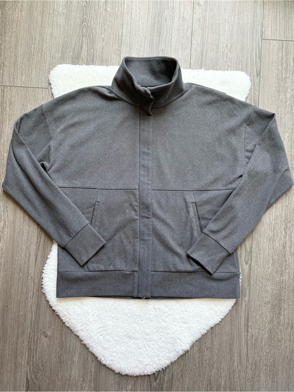 Varley Rozanna Charcoal Gray Zip-Up Mock Neck Athletic Jacket